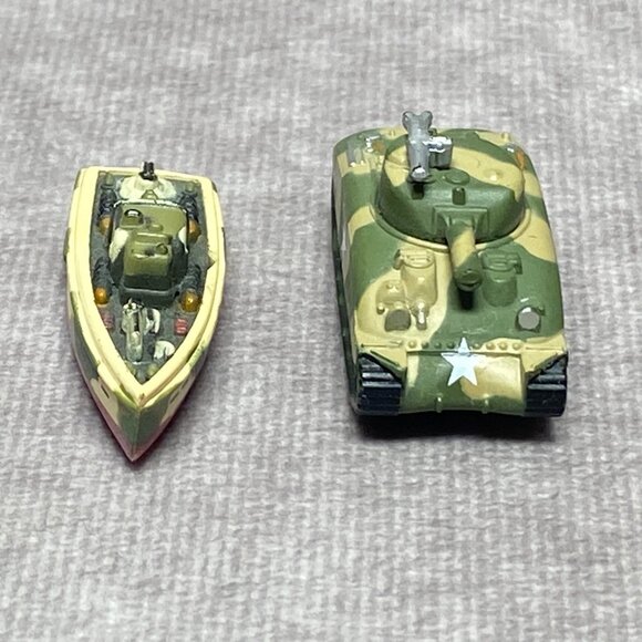 Micro Machines PT Boat & Sherman Tank 1987 Galoob Mini Military Models Plastic - Picture 4 of 9